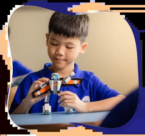 IB PYP Student